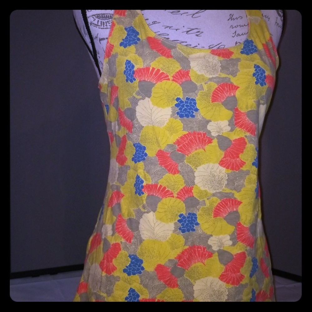 The North Face Athletic Top built-in bra Yellow